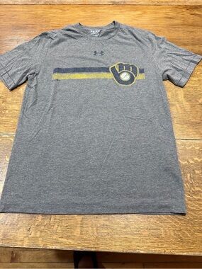 Under Armour men’s medium MLB Milwaukee Brewers Gray Crewneck Tee